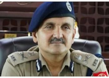 पूर्व DGP डी.एस. चौहान की बेटी को महंगे गिफ्ट मामले में एफिडेविट आया सामने,’…अपनी मर्जी से दी प्रॉपर्टी