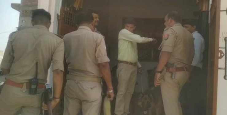 दरोगा की पत्नी की गला दबाकर हत्या: गले में रस्सी कसने के निशान, नाक से बहता दिखा खून; प्रयागराज में 72 घंटे में तीसरा मर्डर