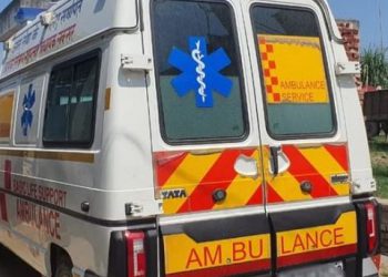 Delhi: बेहोशी की हालत में महिला को छोड़कर भागा एंबुलेंस चालक, शरीर पर नहीं मिले चोट के कोई निशान