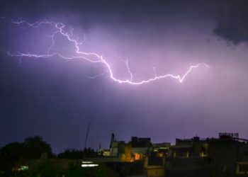 आकाशीय बिजली का कहर, आजमगढ़ में महिला समेत 4 की मौत, बलिया में महिला पर गिरी बिजली