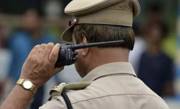 केंद्रीय मंत्री के रिश्तेदारों से रिश्वत मांगने के आरोप में 3 पुलिसकर्मी निलंबित, मुख्यालय न छोड़ने का आदेश