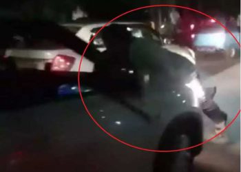 Noida: जोरदार टक्कर के बाद बोनट पर शख्स को चढ़ाकर सरपट दौड़ाई कार; सनकी चालक की तलाश में पुलिस; VIDEO वायरल