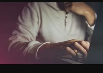 ‘पति को गलत फिल्में देखने की लत, रात में कहता है आपत्तिजनक कपड़े पहनो’; महिला का चौंकाने वाला खुलासा