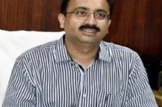 Greater Noida Authority के नए सीईओ रवि कुमार एनजी बने, रितु माहेश्वरी को हटाया! UP में 4 IAS अफसरों के तबादले