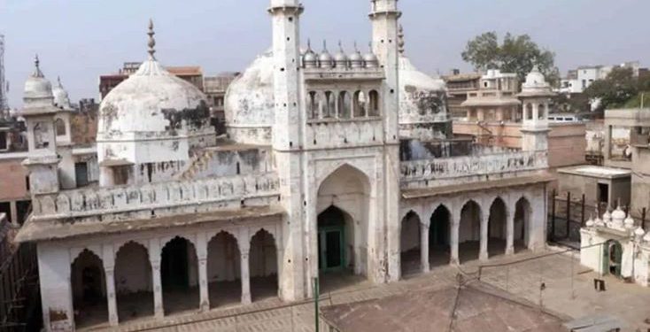 वाराणसी पहुंची ASI की टीम, आज शुरू होगा ज्ञानवापी परिसर का सर्वेक्षण