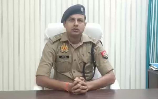 गर्भवती पत्नी की हत्या करके शव जलाया: राख और हडि्डयां नाले में बहा दी, 5 महीने पहले हुई थी शादी; मायके पक्ष को कमरे में बंद किया