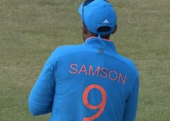 सूर्यकुमार यादव ने मजबूरी में पहनी संजू सैमसन की जर्सी? टीम मैनेजमेंट की गलती पड़ी भारी, जानें क्यों हुआ ऐसा?