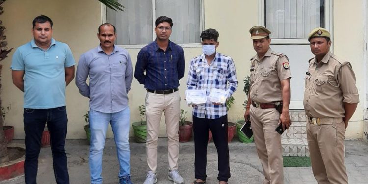 एटीएम कार्ड बदलकर धोखाधड़ी करने वाले आरोपी को पुलिस ने किया गिरफ्तार