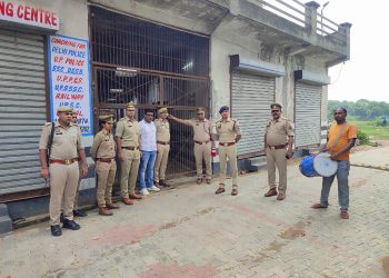 पुलिस कमिश्नर के आदेश पर कुख्यात माफिया शूटर अमित कसाना की करोड़ो की संपत्ति हुई कुर्क