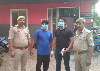 गाड़ी टच होने पर घर में घुसकर गाली गलौज कर जानलेवा हमला करने के दो आरोपियों को पुलिस ने किया गिरफ्तार