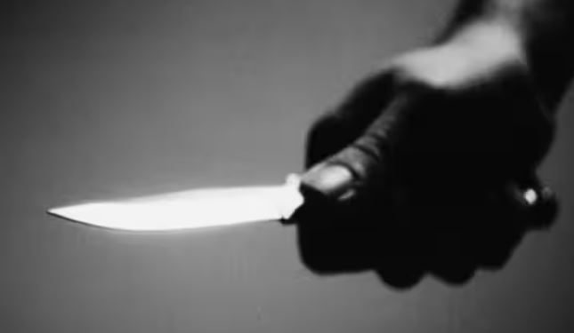 दिल्ली आई CRPF कांस्टेबल का काटा हाथ, सड़क पर उतरा चाकू लेकर ‘सनकी’