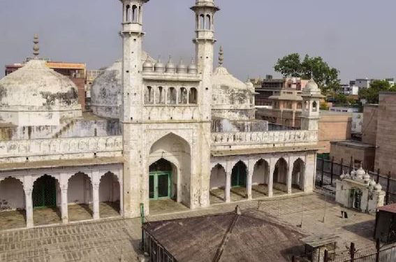 ज्ञानवापी सर्वे पर तथ्यहीन कवरेज पर रोक लगाने के लिए मुस्लिम पक्ष पहुंचा कोर्ट