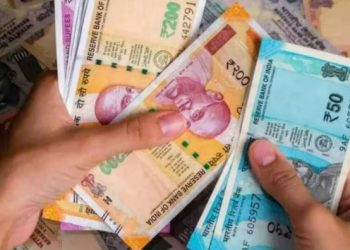 पुरानी पेंशन योजना बहाल करने से योगी सरकार का इनकार, विरोध में सदन से बाहर चले गए सपा विधायक