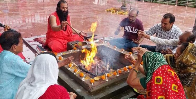 चंद्रयान-3 की सफल लैंडिंग के लिए बाबा केदार से प्रार्थना:उत्तराखंड के प्रसिद्ध मंदिरों में प्रार्थना और हवन का दौर जारी, चंद्रयान-3 की सफल लैंडिंग के लिए की जा रही कामना