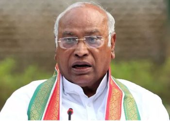 कर्नाटक: खरगे पर आपत्तिजनक टिप्पणी को लेकर अरागा ज्ञानेंद्र के खिलाफ प्राथमिकी दर्ज