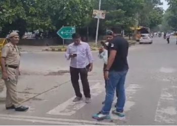 दिल्ली के लोधी कॉलोनी में फुटपाथ पर मिला व्यक्ति का शव, नशे का आदी था शख्स