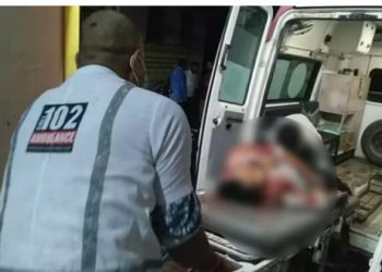 श्रावस्ती में हादसा: मवेशी से टकराकर खाईं में पलटी बोलेरो, छह लोगों की मौत