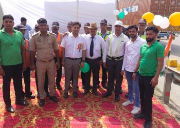 एन एच 91 लुहारली टोल प्लाजा पर धूम धाम से मनाया गया स्वतंत्रता दिवस समारोह