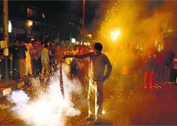 केजरीवाल सरकार का बड़ा फैसला, दिल्ली में इस साल भी दिवाली पर पटाखे फोड़ने पर बैन