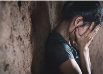 Aligarh : मनचले से तंग किशोरी ने छोड़ा स्कूल तो दारू पीकर पहुंच गया घर; इसके बाद जो हुआ…