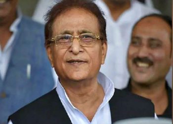 UP: आजम खान के ठिकानों पर IT के छापे, अल जौहर ट्रस्ट भी रडार पर