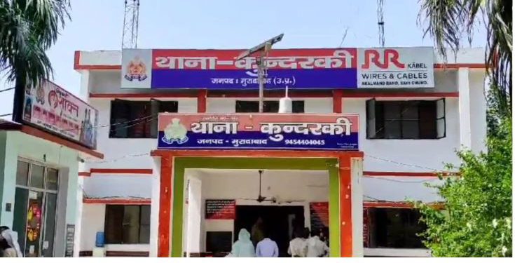 घुमाने ले गए प्रेमी ने कराया गैंगरेप, होश आया तो शरीर पर नहीं था कपड़ा, सामने खड़े थे चार युवक