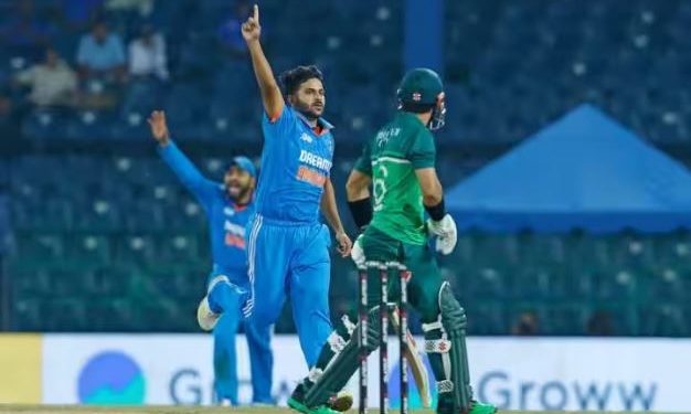 भारत-पाक मैच में रिजर्व डे रखने पर बवाल, दिग्गज कप्तान ने बोला है हमला