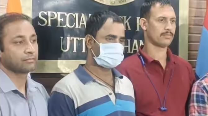 एसटीएफ को मिली बड़ी सफलता, एक लाख का इनामी गिरफ्तार, 14 साल बाद पकड़ में आया चाचा की हत्या का आरोपी