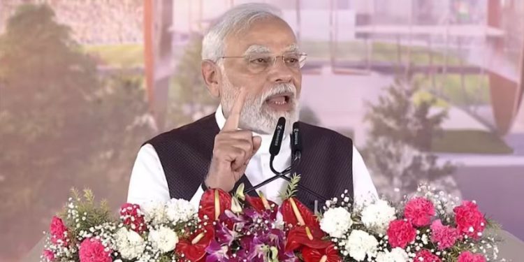 ‘अब देश का मिजाज़ ऐसा बना है कि जो खेलेगा, वही खिलेगा’, काशी को भव्य क्रिकेट स्टेडियम का तोहफा देकर बोले PM मोदी