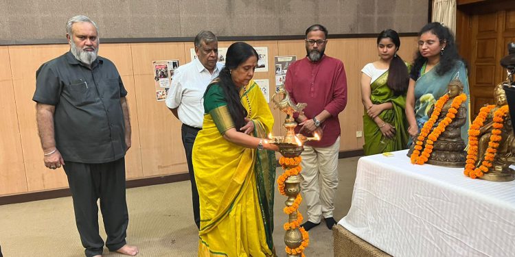 गौतम बुद्ध विश्वविद्यालय में हिंदी दिवस पर विचार गोष्ठी का हुआ आयोजन