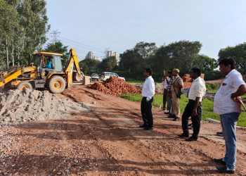 डूब क्षेत्र में अवैध निर्माण पर प्रशासन का चला बुलडोजर, करोड़ो की जमीन से अवैध निर्माण को किया ध्वस्त