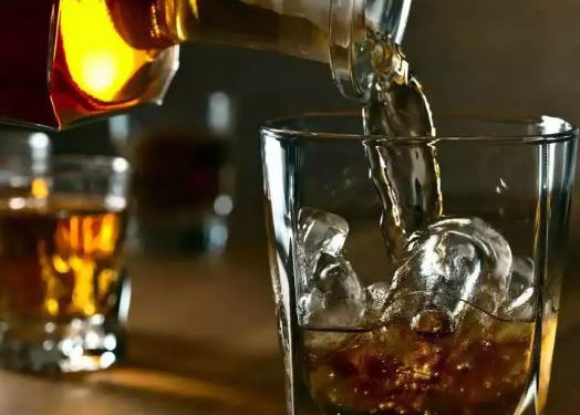 उत्तराखंड में अब घर-घर खुल सकेंगे ‘मिनी बार’, बस पूरी करनी होंगी ये शर्तें; जानें धामी सरकार की नई आबकारी नीति