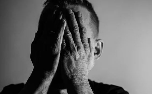 मेरा बेटा बिकाऊ है, मुझे बेचना है: छह से आठ लाख में ले लो कोई, अपने लाल को बेचने की यह है मजबूरी