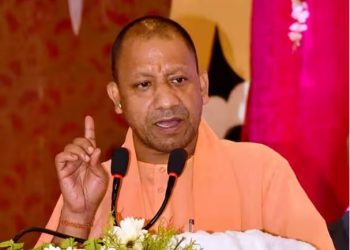 जमीन विवाद 48 घंटे में निपटाने का अल्टीमेटम, देवरिया कांड के बाद सीएम योगी की चेतावनी