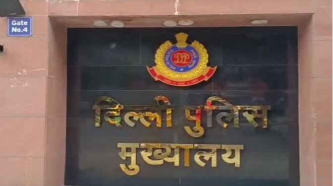 कम उम्र की लड़कियां परोस रहीं शराब, सूचना पर दिल्ली पुलिस ने हुक्का बार में मारी रेड