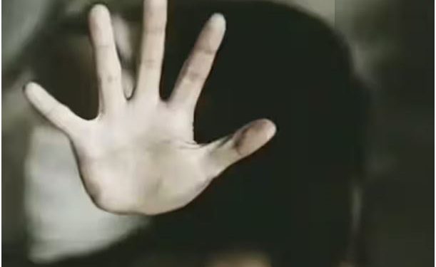 स्कूल में छेड़छाड़ का विरोध करने पर छात्रा को लात-घूंसों से पीटा, 5 छात्रों के खिलाफ मामला दर्ज