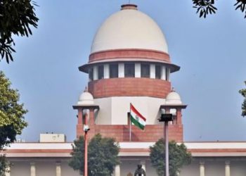 कोर्ट ने निगरानी प्रणाली के खिलाफ दायर PIL के स्थानांतरण की मांग वाली याचिका पर केंद्र से मांगा जवाब