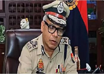 यूपी में एक महीने पुलिसकर्मियों को छुट्टी नहीं मिलेगी, योगी सरकार ने दिया बड़ा आदेश