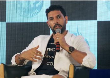‘अभी भी समझ नहीं आ रहा’… इस खिलाड़ी के खराब प्रदर्शन पर भड़के Yuvi, Virat का कैच छूटने पर दिया बड़ा बयान