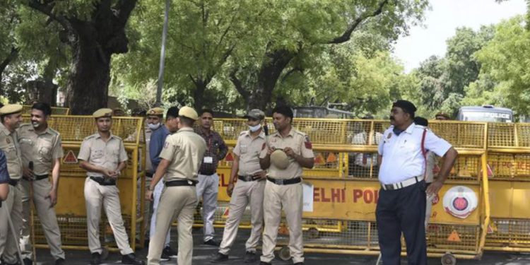 चीन से फंडिंग मामले में दिल्ली पुलिस ने 8 लोगों से दूसरी बार की पूछताछ, केरल में मारा छापा