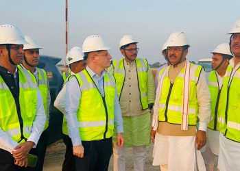 ग्रेटर नोएडा पहुँचे डिप्टी सीएम केशव प्रसाद मौर्य, जिले के विकास कार्यो व एयरपोर्ट के निर्माण कार्य का लिया जायजा