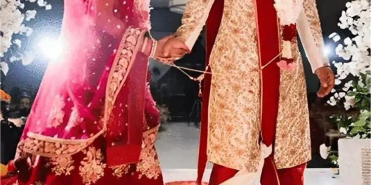 OMG: साढ़े तीन फेरे लेने के बाद दुल्हन ने शादी से किया इनकार, बोली- ‘शराब के नशे में है दूल्हा…’