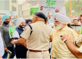 AAP के दो विधायकों को पुलिस ने हिरासत में लिया, आम आदमी पार्टी ने बीजेपी पर लगाए आरोप