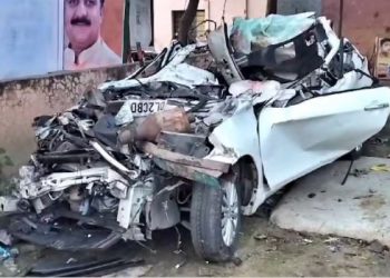 मुजफ्फरनगर में भीषण सड़क हादसा! ट्रक में पीछे से टकराई तेज रफ्तार कार, 6 दोस्तों की दर्दनाक मौत