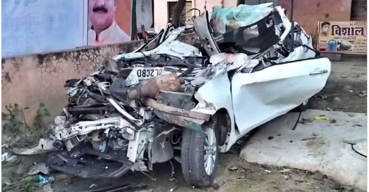 मुजफ्फरनगर में भीषण सड़क हादसा! ट्रक में पीछे से टकराई तेज रफ्तार कार, 6 दोस्तों की दर्दनाक मौत