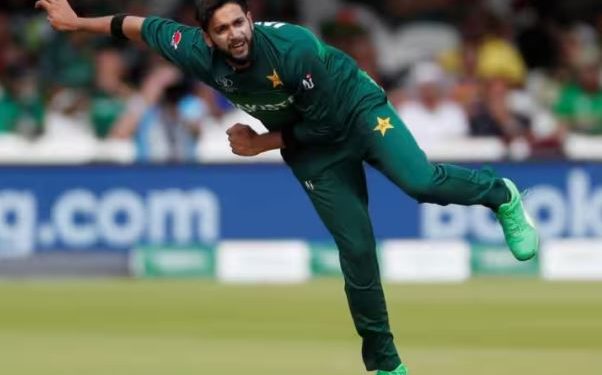 PAK ऑलराउंडर इमाद वसीम ने क्रिकेट के तीनों फॉर्मेट को कहा अलविदा, ऐसा रहा इंटरनेशन करियर