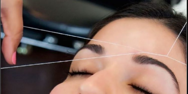 बीवी ने ब्यूटी पार्लर में बनवाई आइब्रो, वीडियो कॉल पर चेहरा देखते ही शौहर ने दिया तीन तलाक