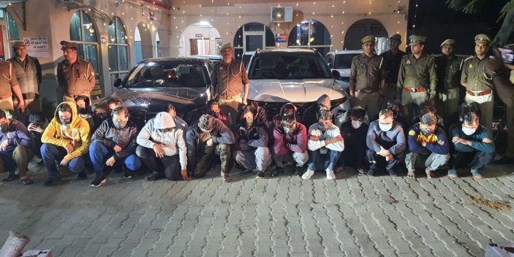 एसटीएफ ने अंतर्राष्ट्रीय फर्जी कॉल सेंटर का खुलासा करते हुए 24 आरोपियों को किया गिरफ्तार