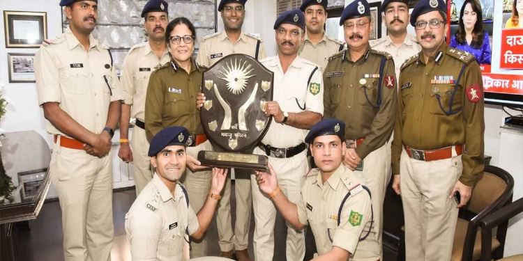 नियुक्ति: केंद्रीय अर्धसैनिक बलों की कमान संभालेंगी आइपीएस अधिकारी नीना सिंह, सीआइएसएफ की पहली महिला महानिदेशक बनीं