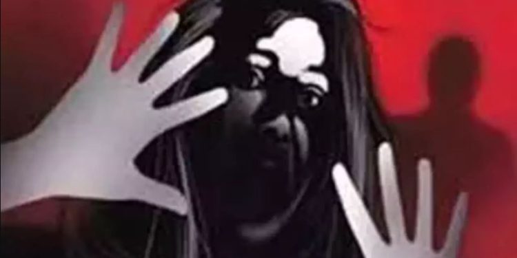 फिल्मों में काम दिलाने का झांसा देकर नाबालिग से कई बार किया रेप, पकड़ में आए 3 आरोपी